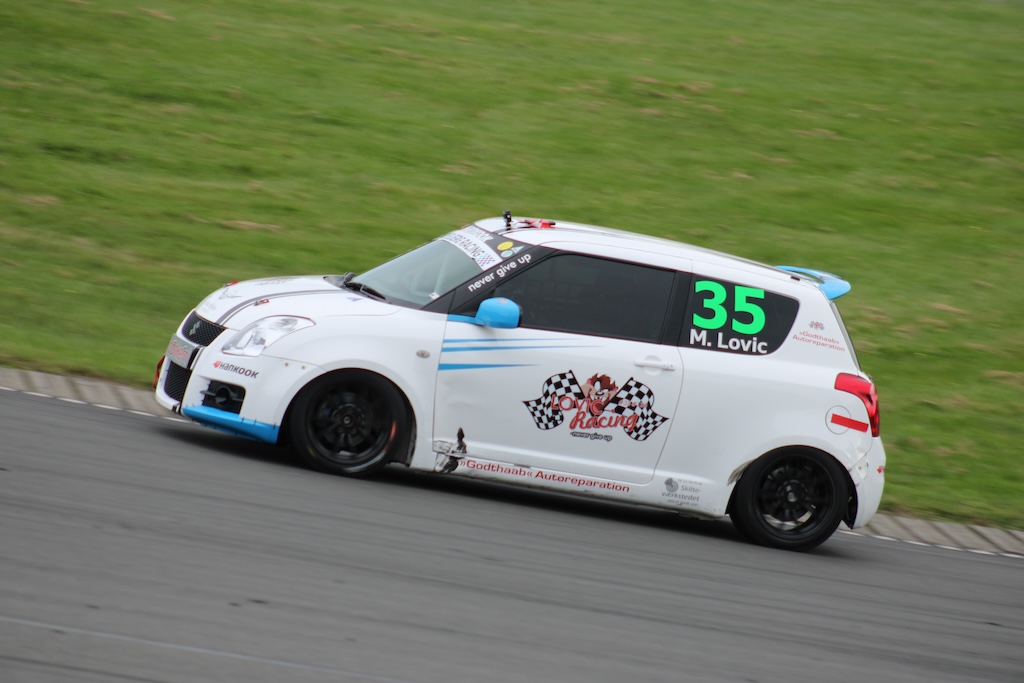 Mirza Lovic i Suzuki Swift Sport
(Foto: Motorsporten.dk)